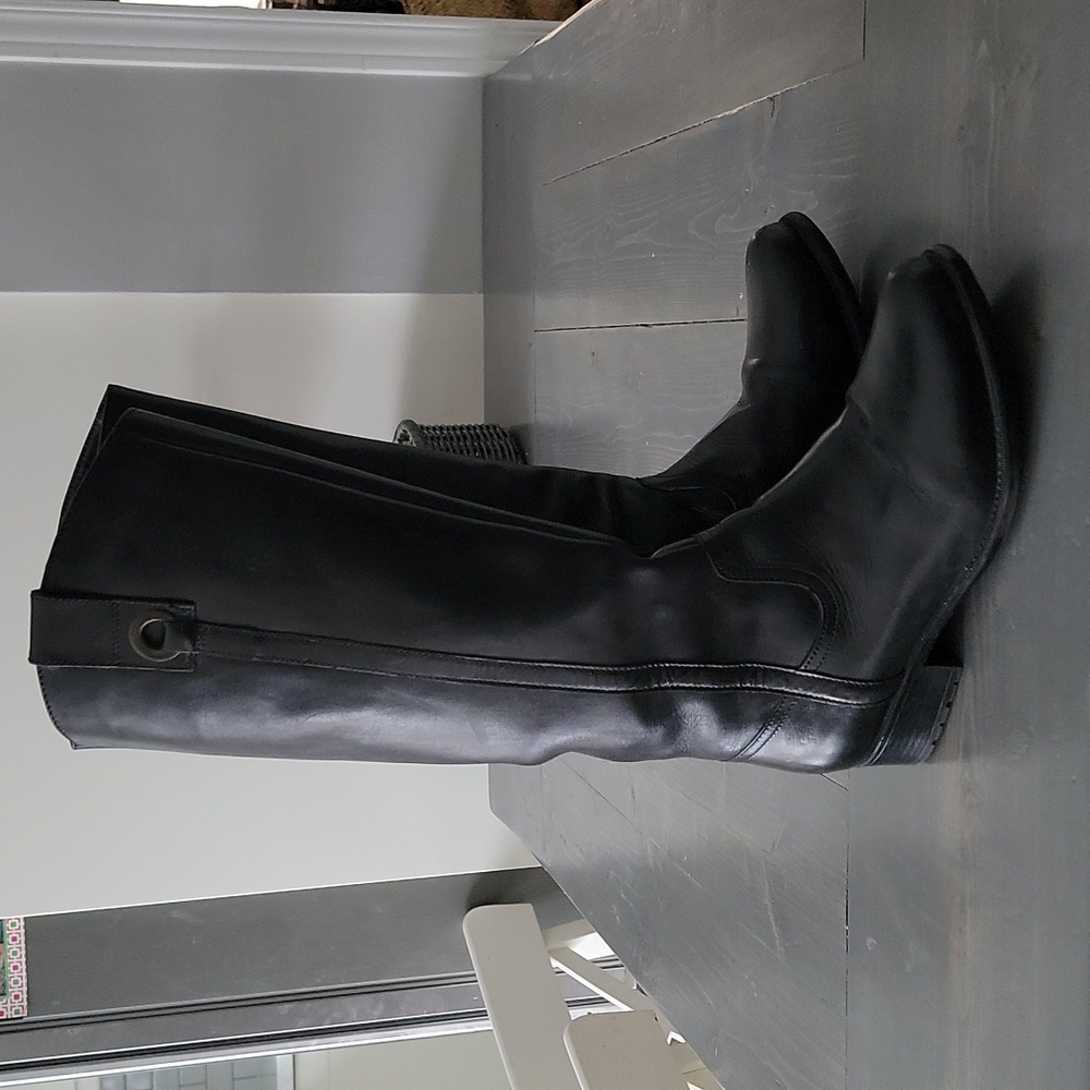 Clark's size 7.5 black leather riding boots